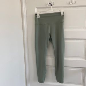 Lululemon willow green wunder train leggings